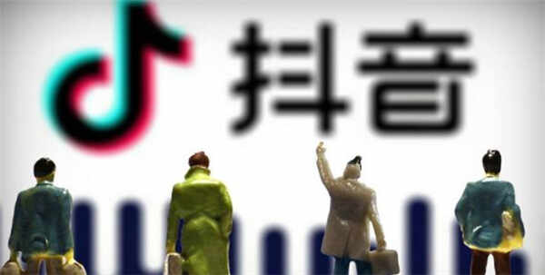 ۸